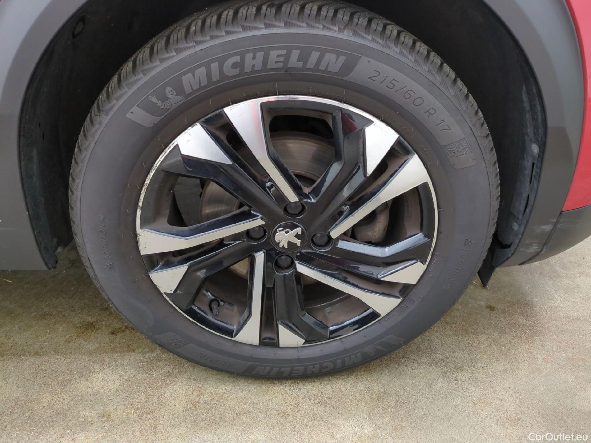  Peugeot  2008  Allure Pack 1.5 HDi 130CV BVA8 E6d #14