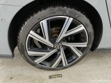  Volkswagen  Golf  Volkswagen Variant 1.5 eTSI 110kW DSG R-Line 5d #44