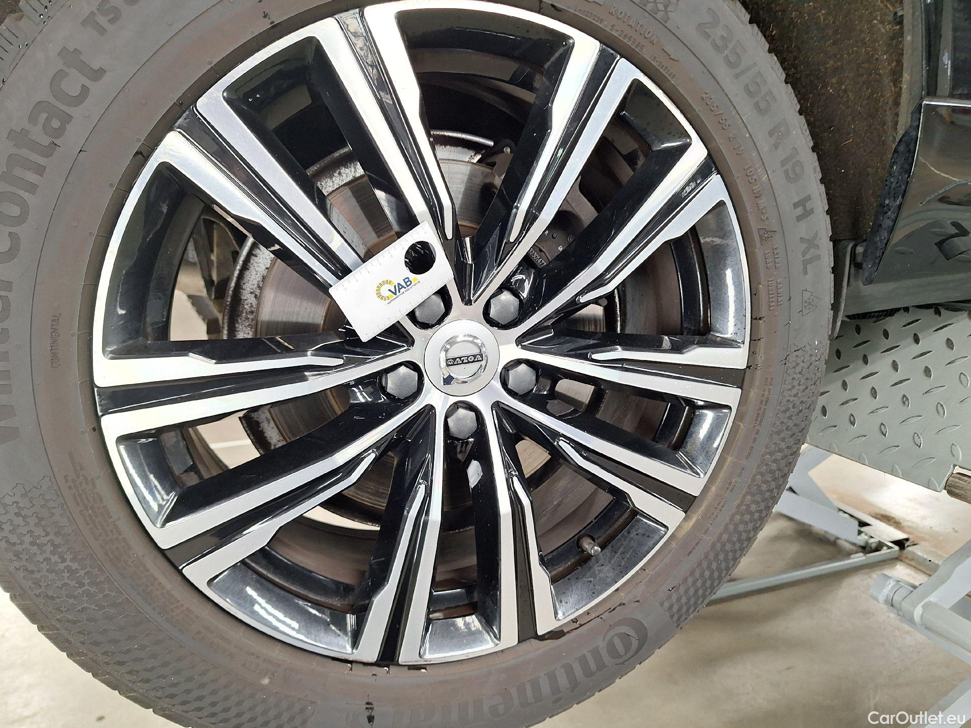  Volvo  XC60 Volvo,  FL'21, Volvo  B4 D Geartronic Inscription 5d #32
