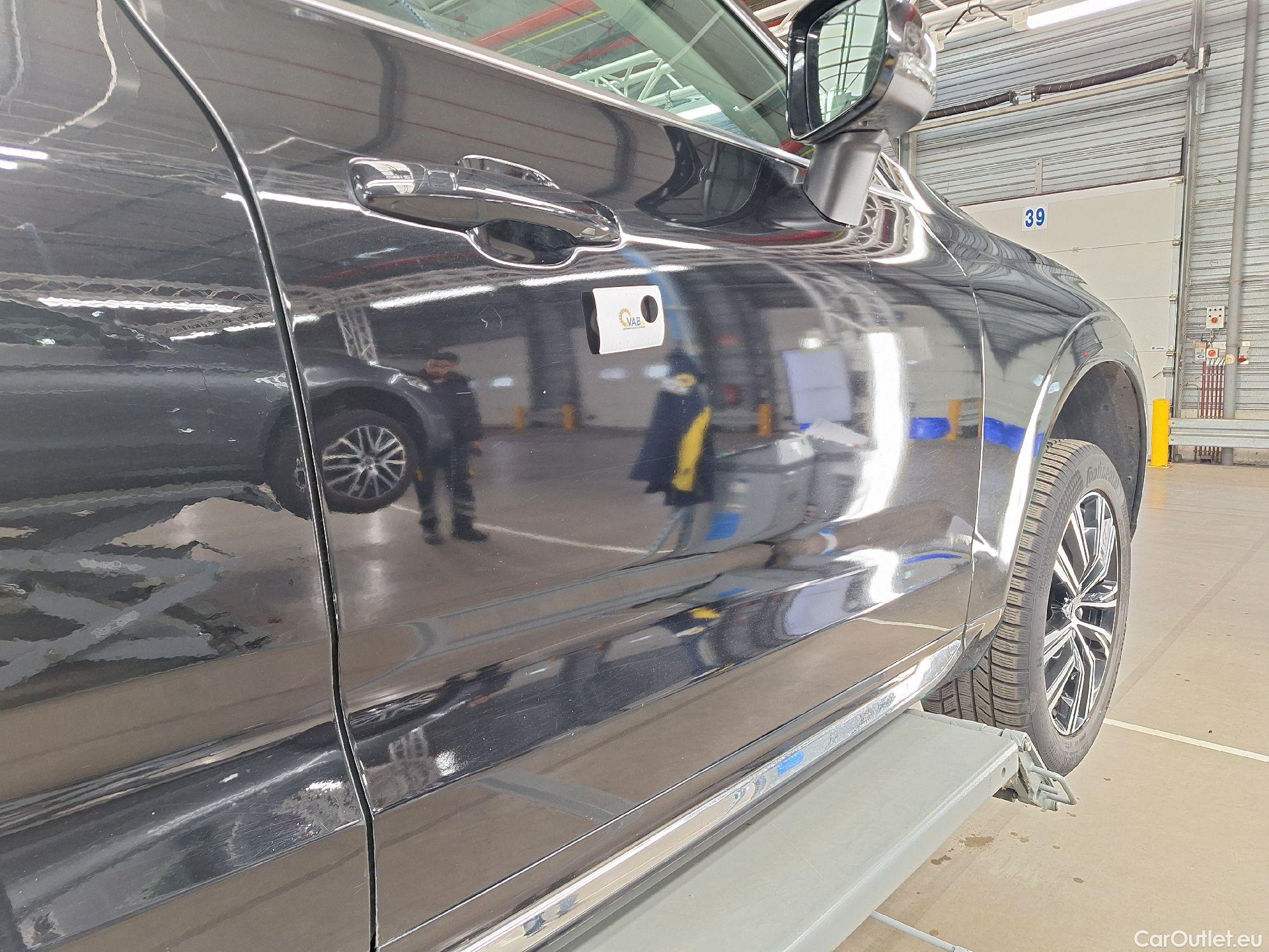  Volvo  XC60 Volvo,  FL'21, Volvo  B4 D Geartronic Inscription 5d #24