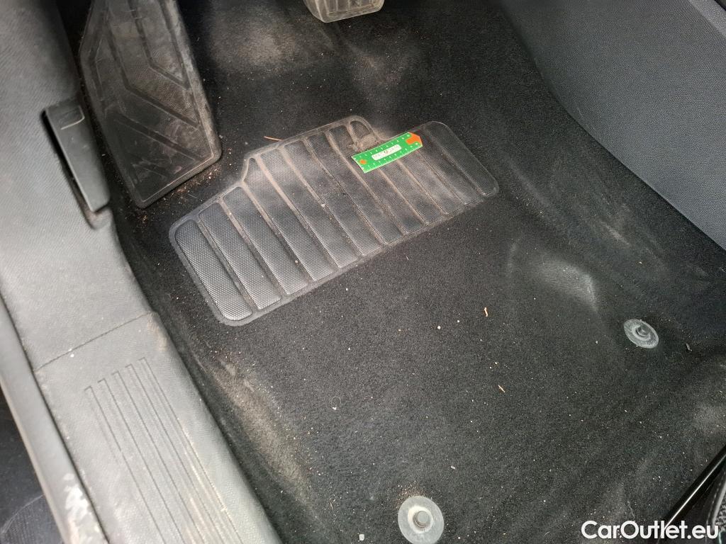  Peugeot  308  Allure 1.2 PureTech 130CV BVA8 E6d #18