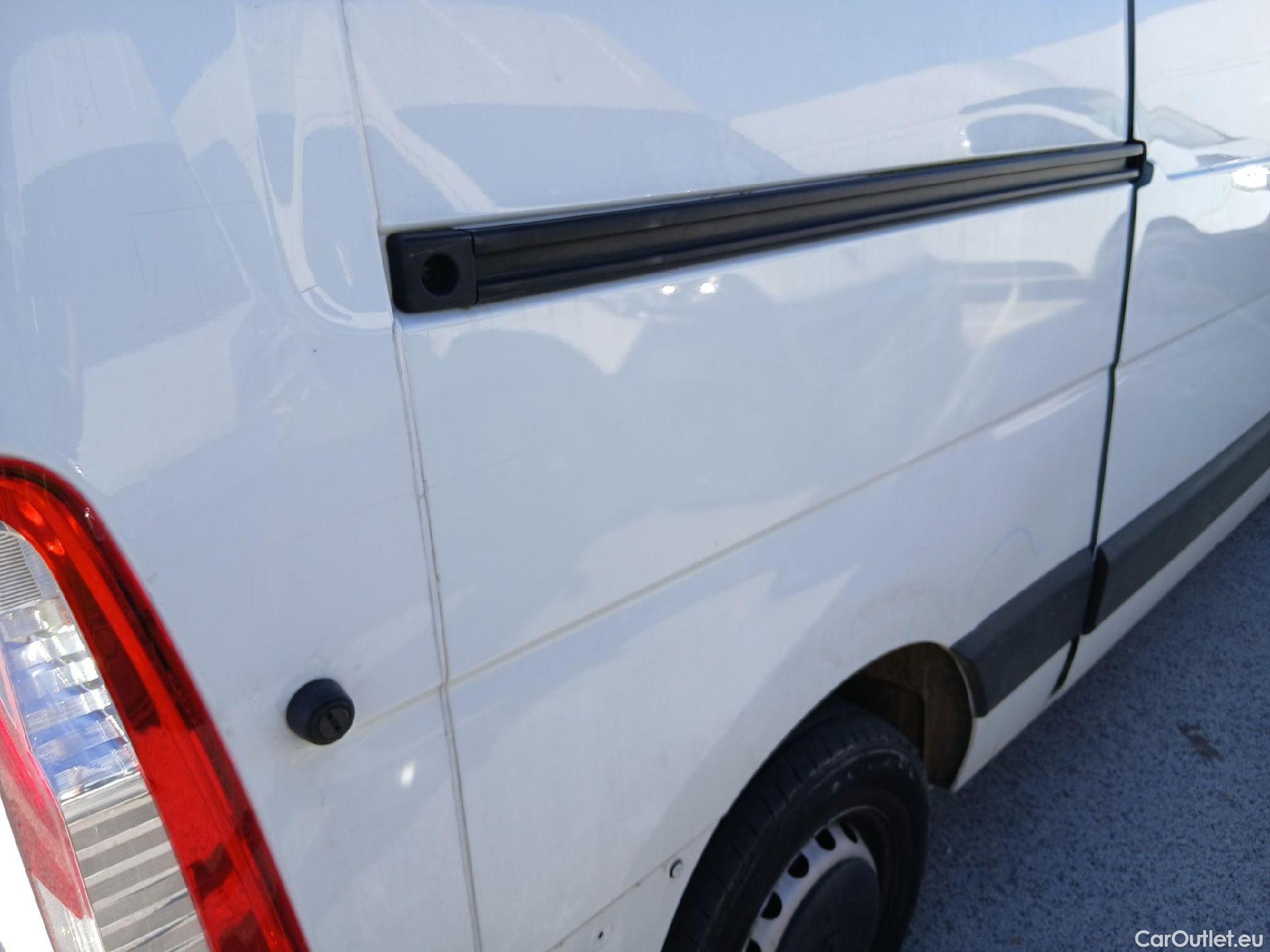  Renault  Master RENAULT  / 2019 / 4P / furgón Furgón T L2H2 3500 Bl dCi 100kW (135CV) #28