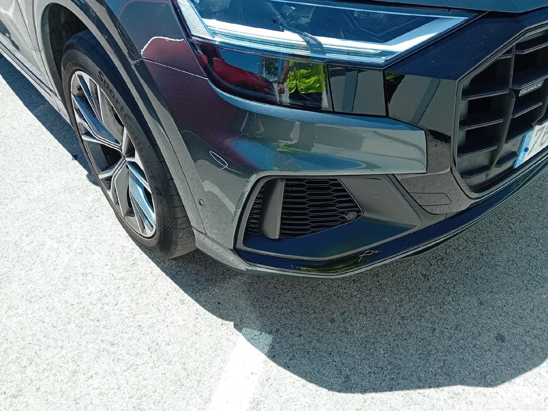  Audi  Q8 AUDI  / 2018 / 5P / todoterreno 55 TFSIe S Line 280kW quattro tiptronic #3