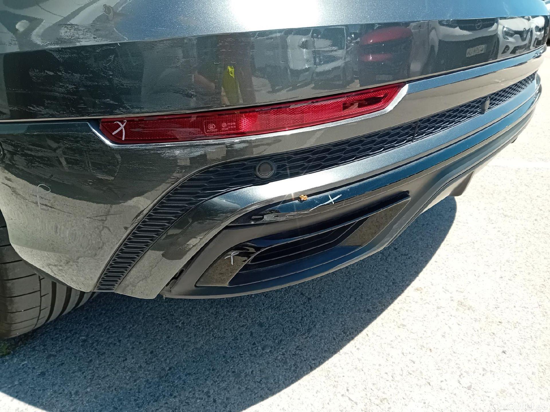  Audi  Q8 AUDI  / 2018 / 5P / todoterreno 55 TFSIe S Line 280kW quattro tiptronic #26