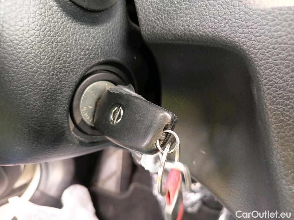  Nissan  Qashqai NISSAN  DIG-T 140 CV E6D ACENTA #2