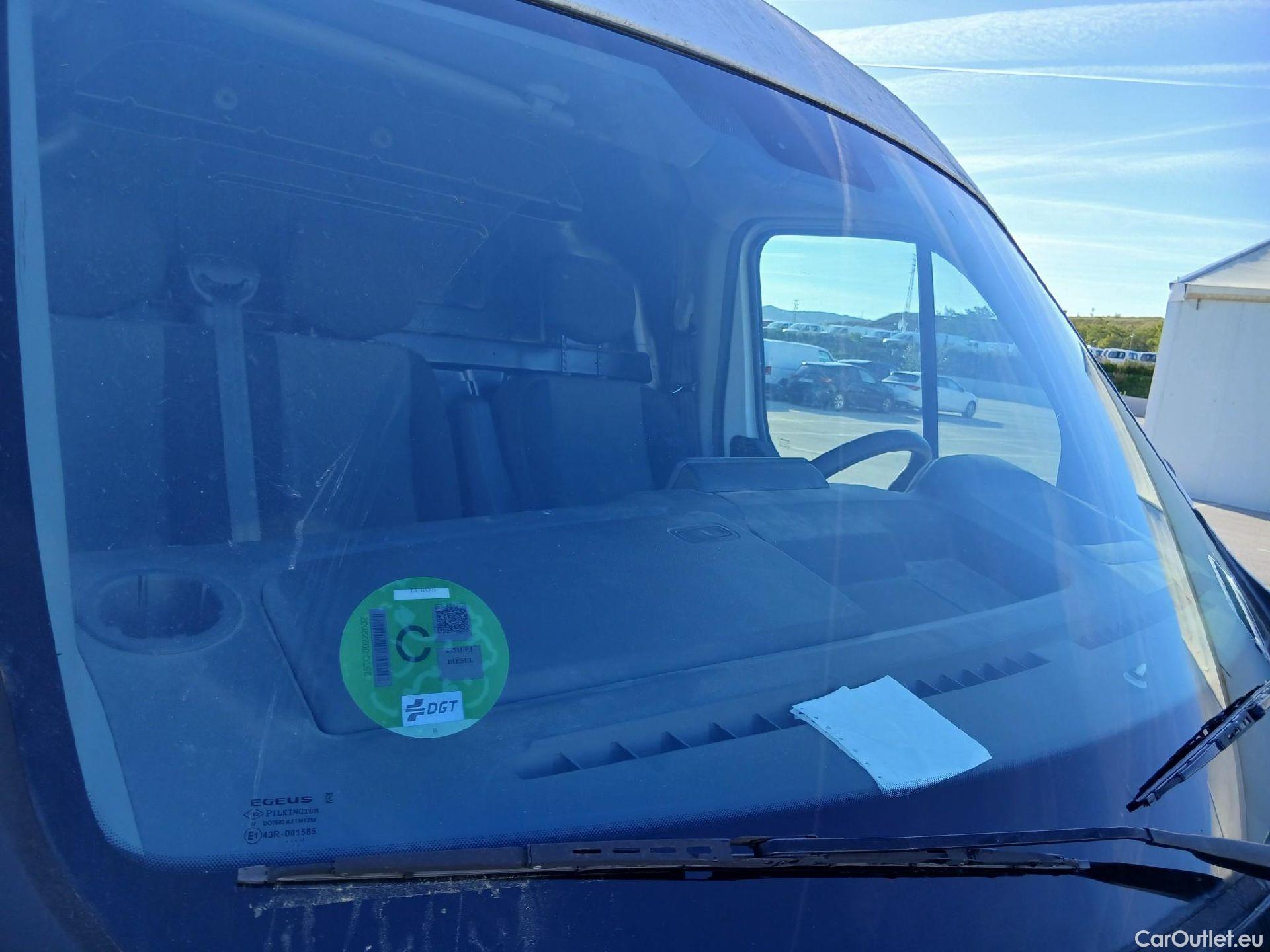  Renault  Master RENAULT  / 2019 / 4P / furgón Furgón T L2H2 3500 Bl dCi 100kW (135CV) #4
