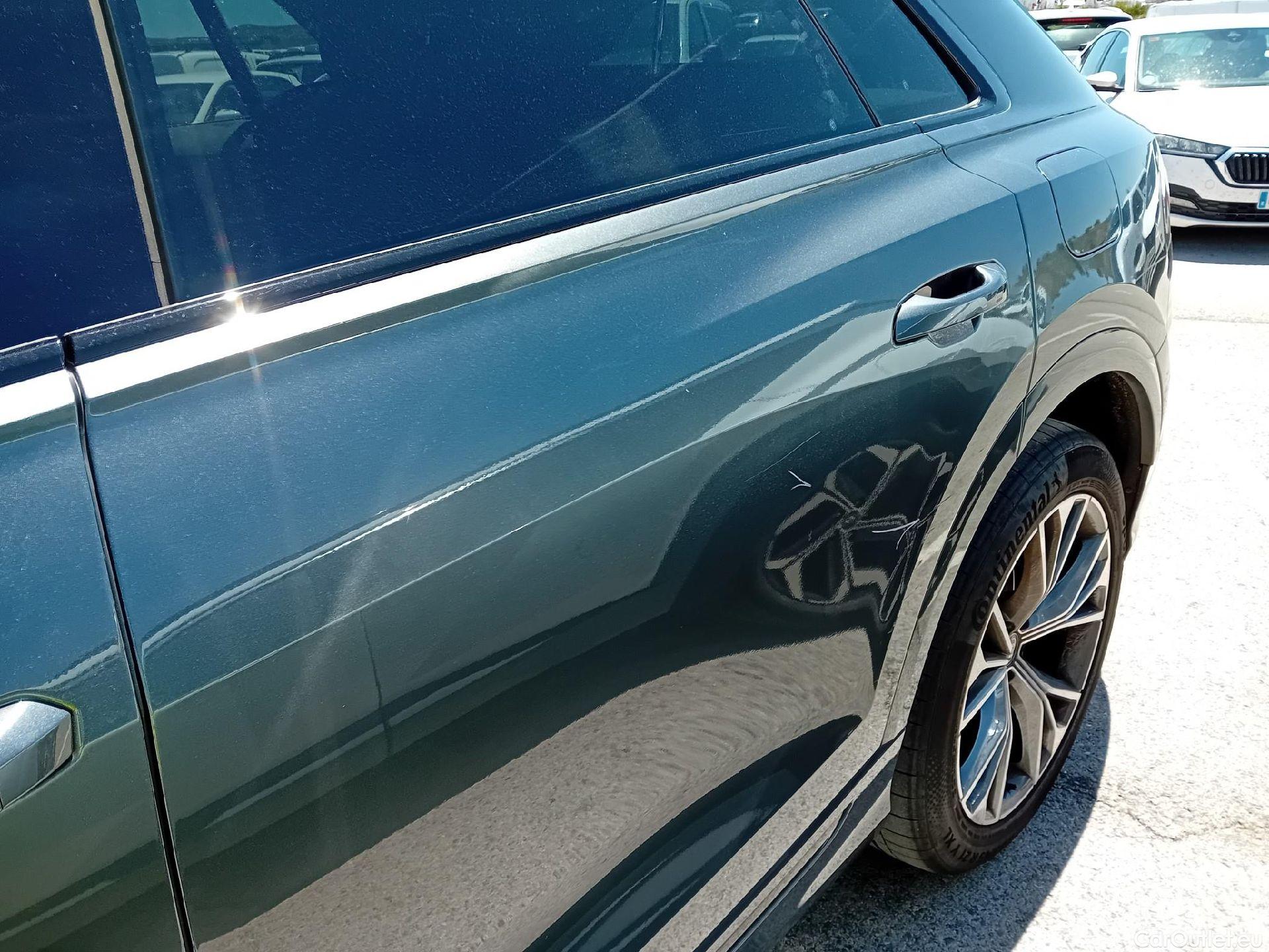  Audi  Q8 AUDI  / 2018 / 5P / todoterreno 55 TFSIe S Line 280kW quattro tiptronic #14