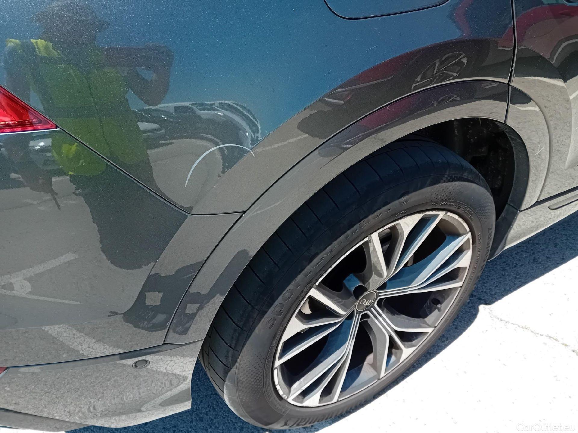  Audi  Q8 AUDI  / 2018 / 5P / todoterreno 55 TFSIe S Line 280kW quattro tiptronic #55