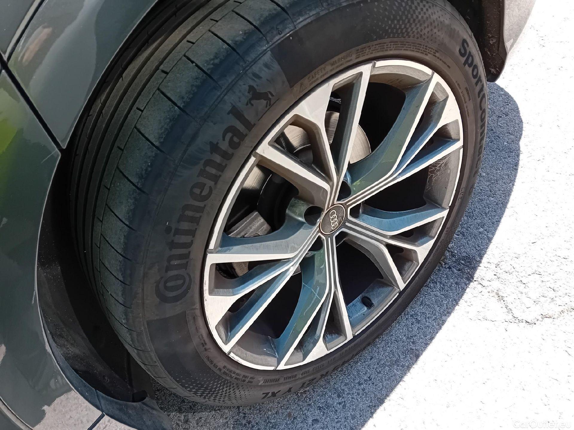  Audi  Q8 AUDI  / 2018 / 5P / todoterreno 55 TFSIe S Line 280kW quattro tiptronic #15