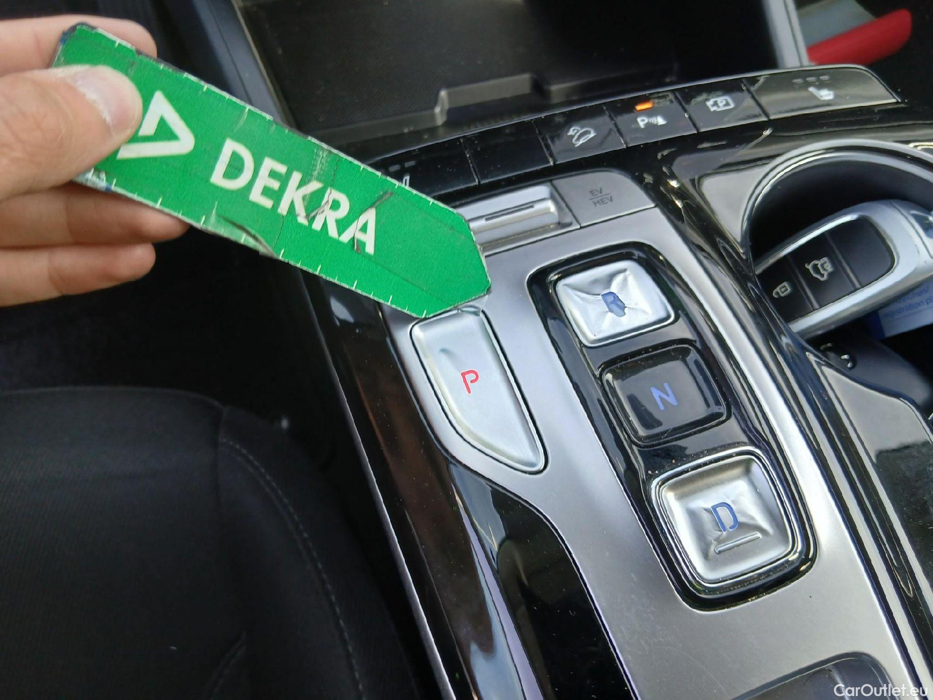 Hyundai  Tucson HYUNDAI  1.6 TGDI PHEV 265 CV Tecno Sky Auto 4x4 #4