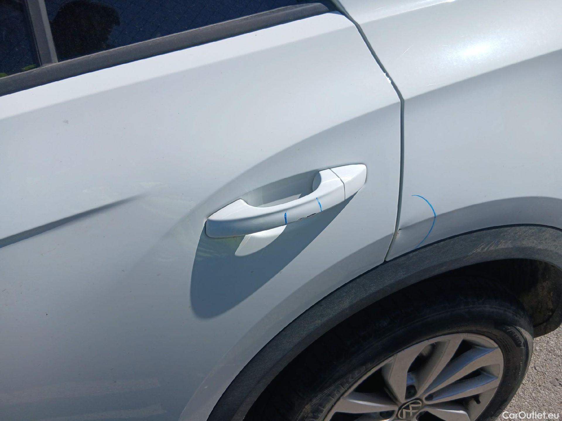  Volkswagen  T-ROC VOLKSWAGEN  / 2021 / 5P / todoterreno Life 2.0 TDI 110kW (150CV) DSG #8