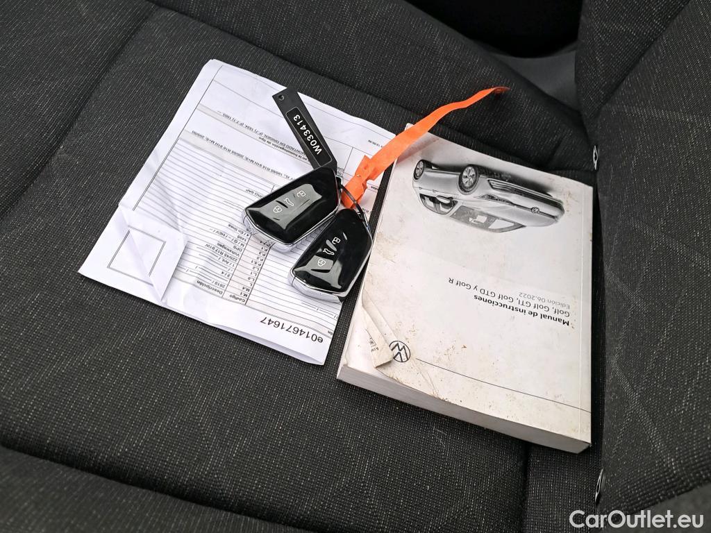  Volkswagen  Golf  VOLKSWAGEN Life 1.5 eTSI 130 CV  #8
