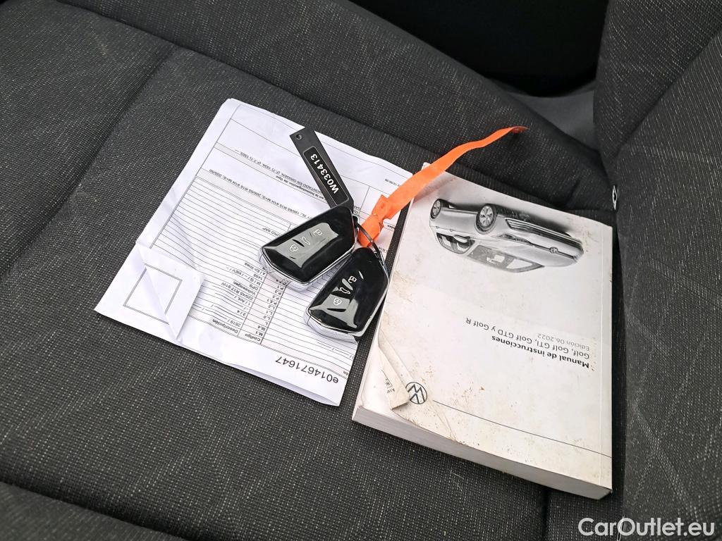  Volkswagen  Golf  VOLKSWAGEN Life 1.5 eTSI 130 CV  #7