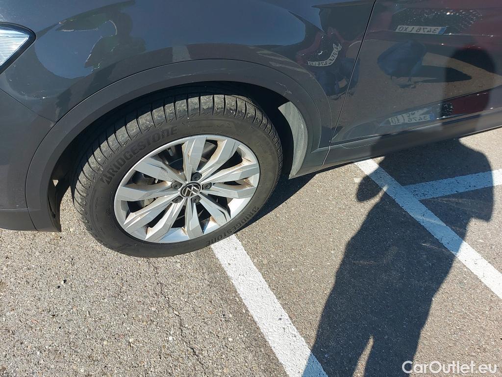  Volkswagen  T-ROC VOLKSWAGEN  / 2017 / 5P / todoterreno Advance 2.0 TDI 110kW (150CV) DSG #12