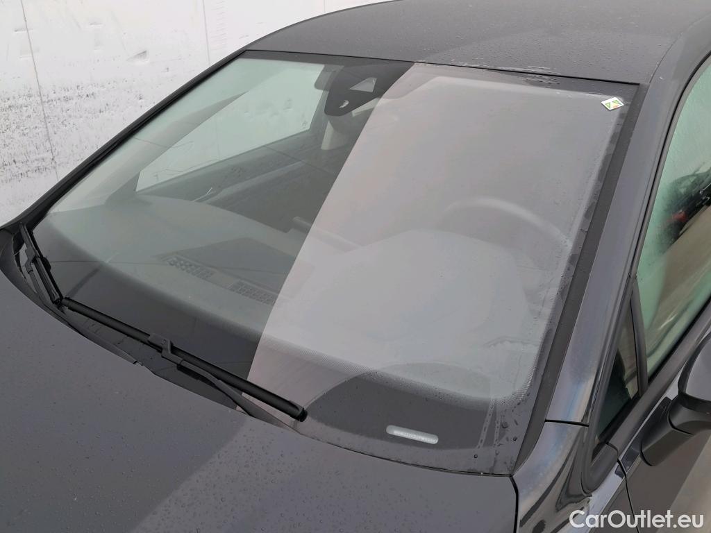  Volkswagen  Golf  VOLKSWAGEN Life 1.5 eTSI 130 CV  #3