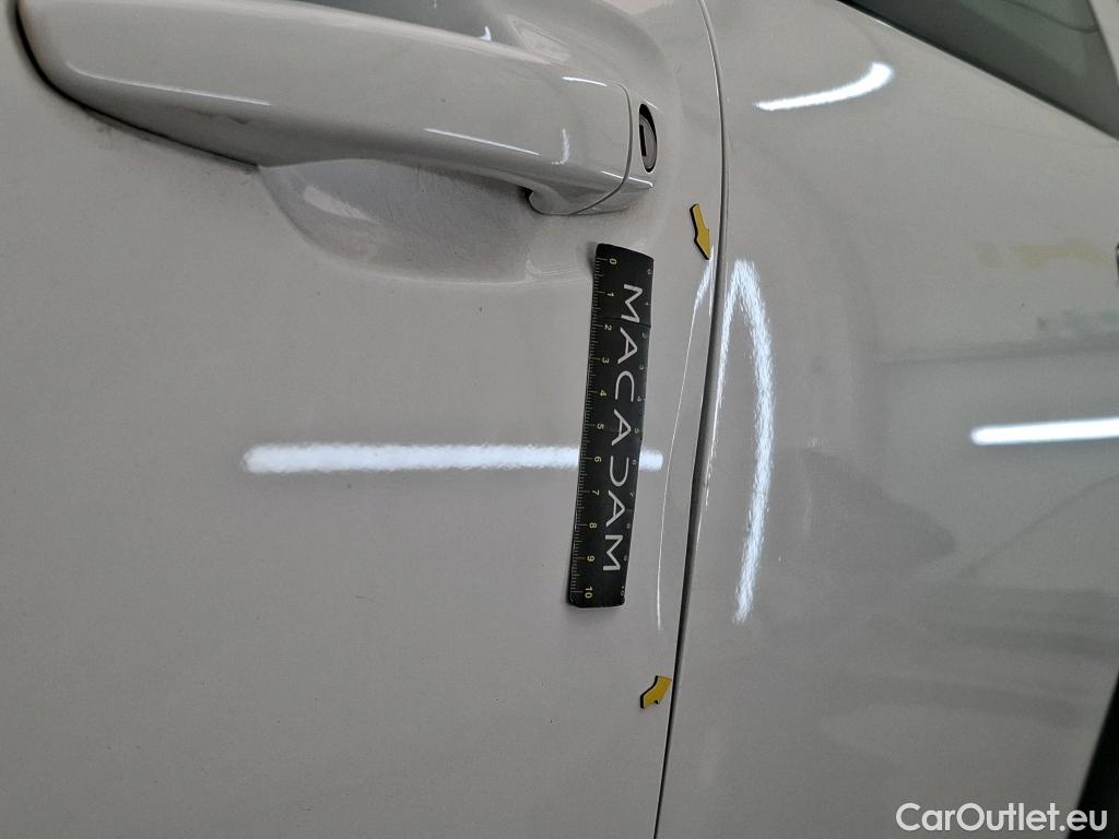  Citroen  C4 Cactus CITROEN  5p Berline BlueHDi 100 S&S BVM6 Feel Business #7