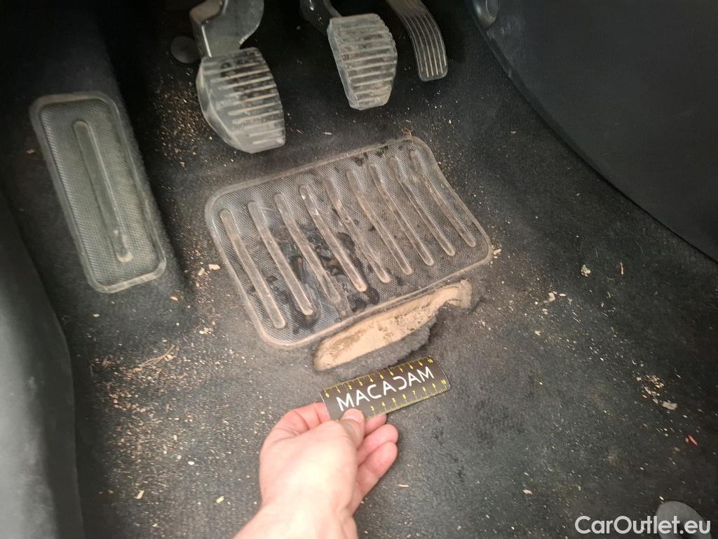  Citroen  C4 Cactus CITROEN  5p Berline BlueHDi 100 S&S BVM6 Feel Business #4