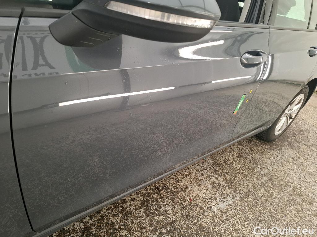  Volkswagen  Golf  VOLKSWAGEN / 2020 / 5P / Berline 2.0 TDI SCR 115 DSG7 Life Busi #10