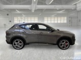  Alfa Romeo  TONALE ALFA ROMEO  / 2022 / 5P / SUV 1.3 280CV PLUG IN HYBRID AT6 SPECIALE Q4 #7