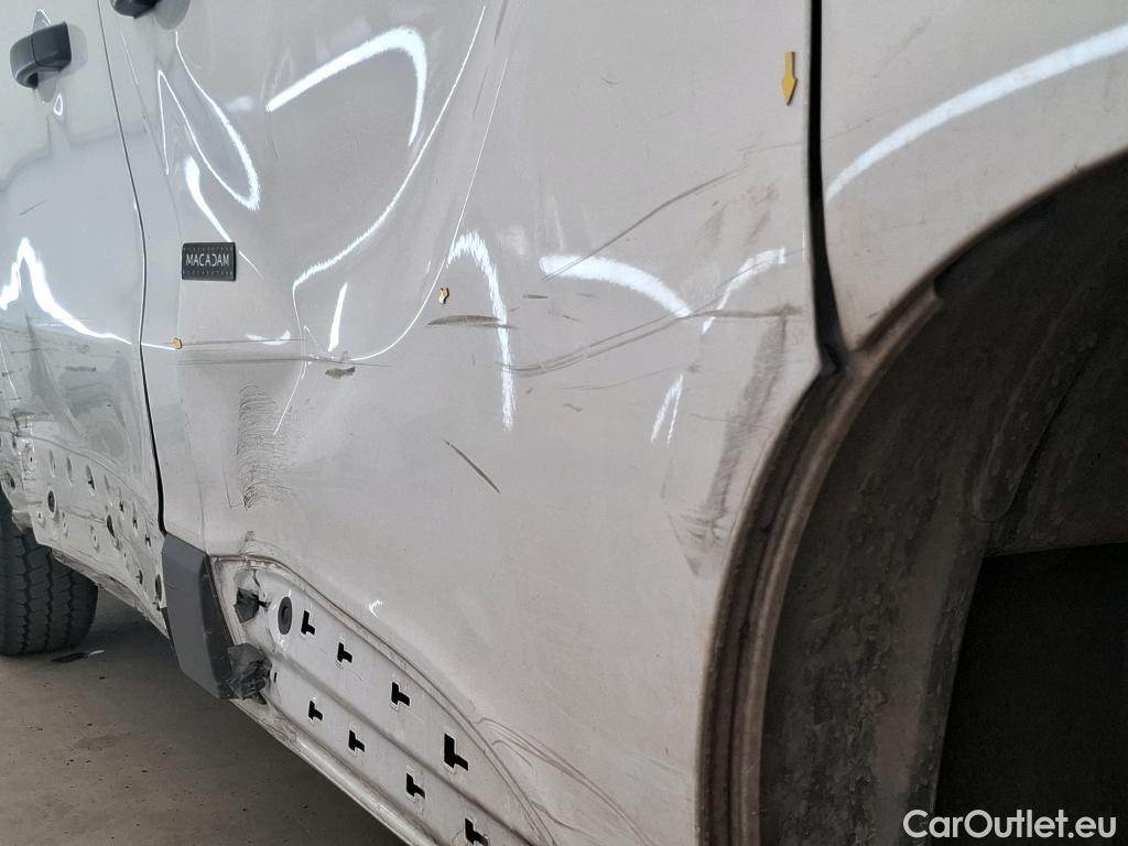  Renault  Trafic  III Fourgon L2H1 3T Confort 2.0 dCi 130CV BVM6 E6d #44