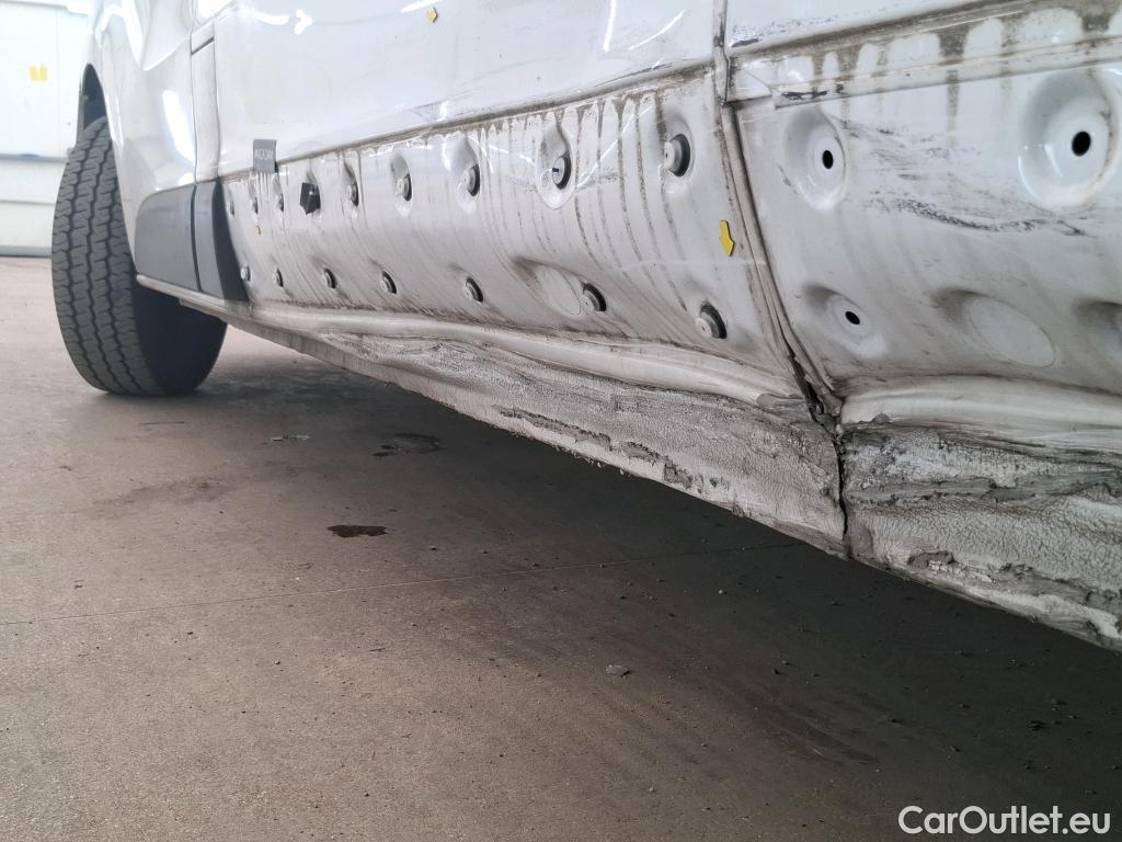  Renault  Trafic  III Fourgon L2H1 3T Confort 2.0 dCi 130CV BVM6 E6d #19