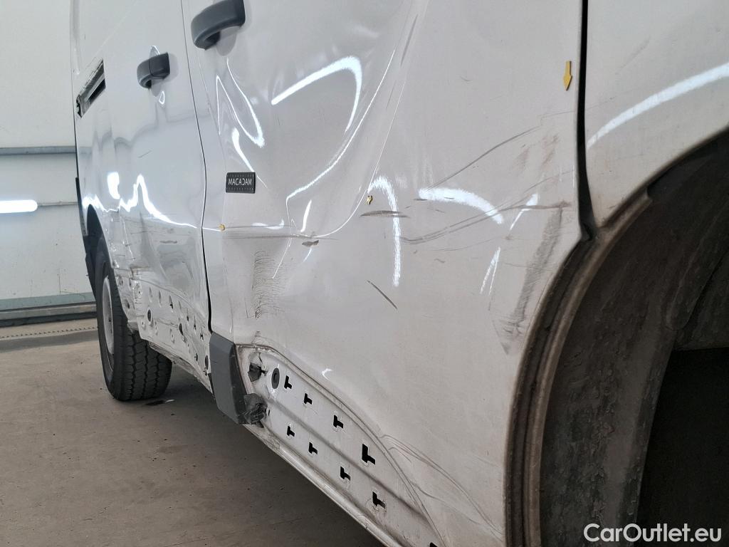  Renault  Trafic  III Fourgon L2H1 3T Confort 2.0 dCi 130CV BVM6 E6d #46
