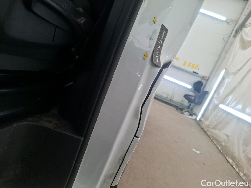  Renault  Trafic  III Fourgon L2H1 3T Confort 2.0 dCi 130CV BVM6 E6d #142