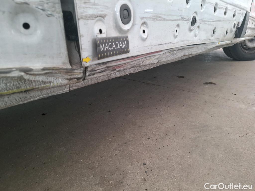  Renault  Trafic  III Fourgon L2H1 3T Confort 2.0 dCi 130CV BVM6 E6d #50
