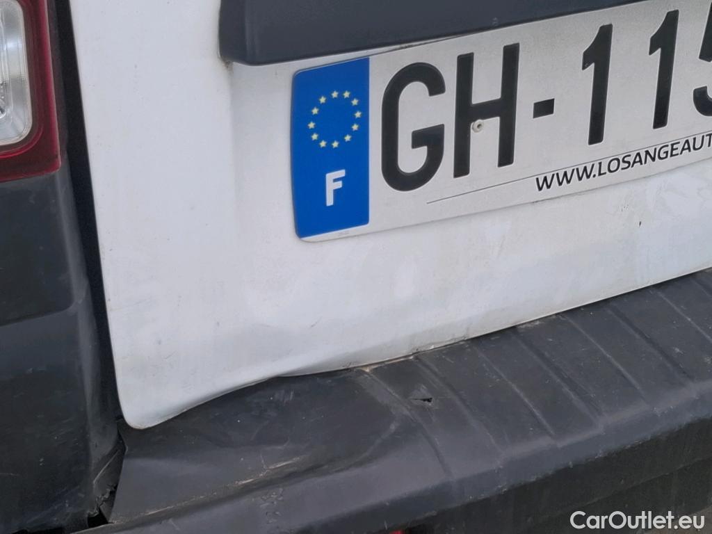  Renault  Trafic  III Fourgon L2H1 3T Confort 2.0 dCi 130CV BVM6 E6d #82