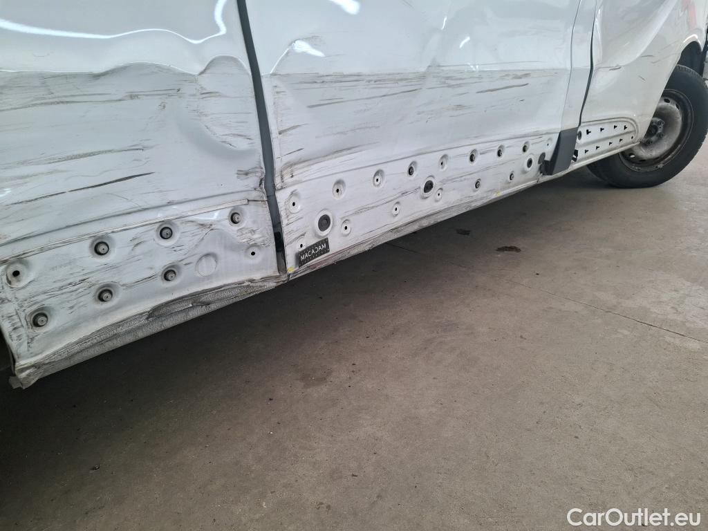  Renault  Trafic  III Fourgon L2H1 3T Confort 2.0 dCi 130CV BVM6 E6d #49