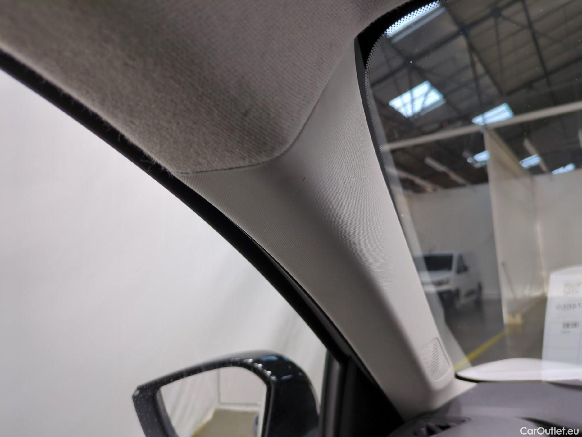  Citroen  C4  Berline Feel Nav Business R 1.5 BlueHDI 130CV BVA8 E6d #1
