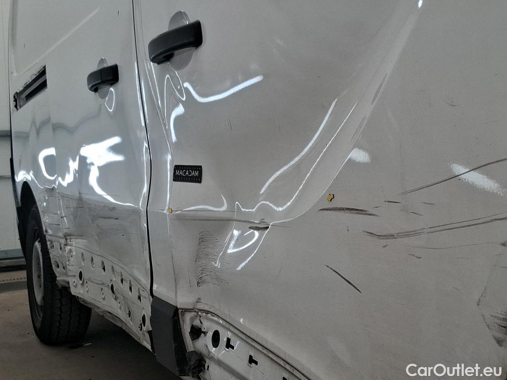  Renault  Trafic  III Fourgon L2H1 3T Confort 2.0 dCi 130CV BVM6 E6d #43