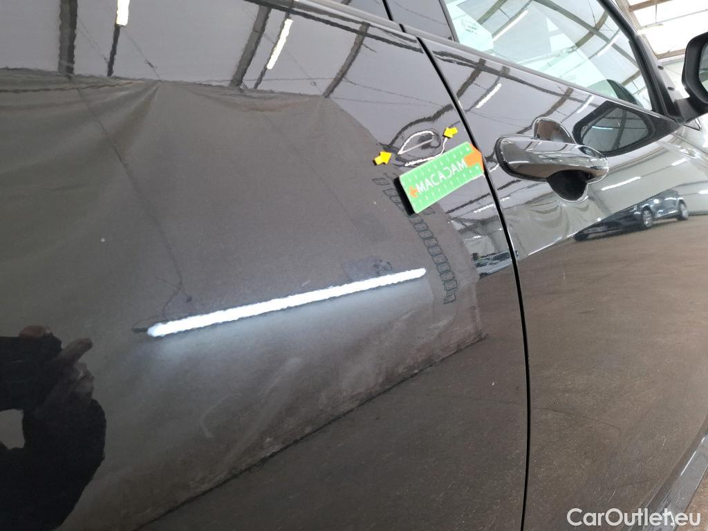  Toyota  Yaris TOYOTA  Hybride / 2019 / 5P / Berline Hybride 116h Design #8