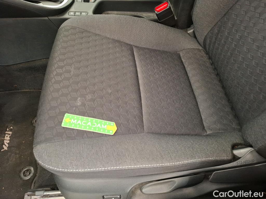  Toyota  Yaris TOYOTA  Hybride / 2019 / 5P / Berline Hybride 116h Design #26