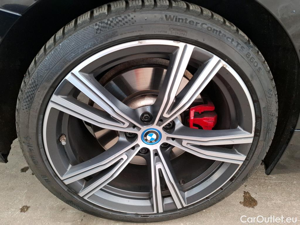  Bmw  Serie 3 BMW Série 3 Touring / 2022 / 5P / Break 320e xDrive 204ch M Sport BVA8 Hybride #19