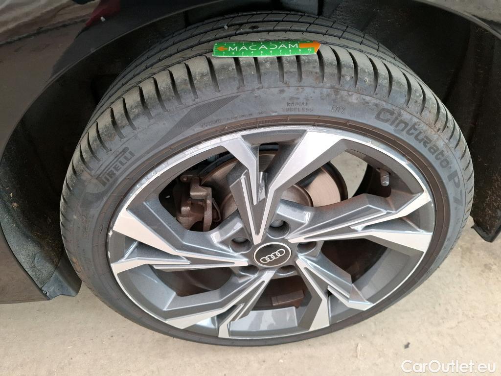  Audi  A3 AUDI  Sportback / 2020 / 5P / Berline 40 TFSI e 204 S Tronic Design Luxe #31