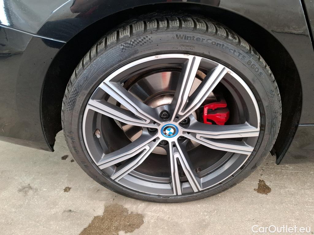  Bmw  Serie 3 BMW Série 3 Touring / 2022 / 5P / Break 320e xDrive 204ch M Sport BVA8 Hybride #18