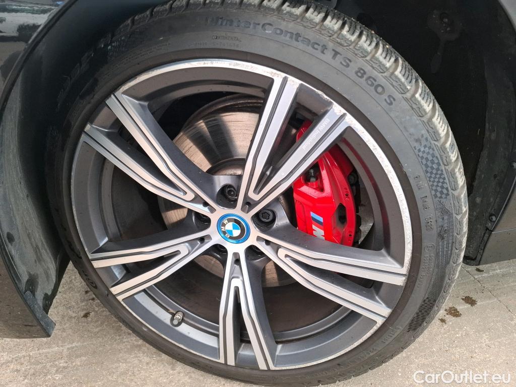  Bmw  Serie 3 BMW Série 3 Touring / 2022 / 5P / Break 320e xDrive 204ch M Sport BVA8 Hybride #2