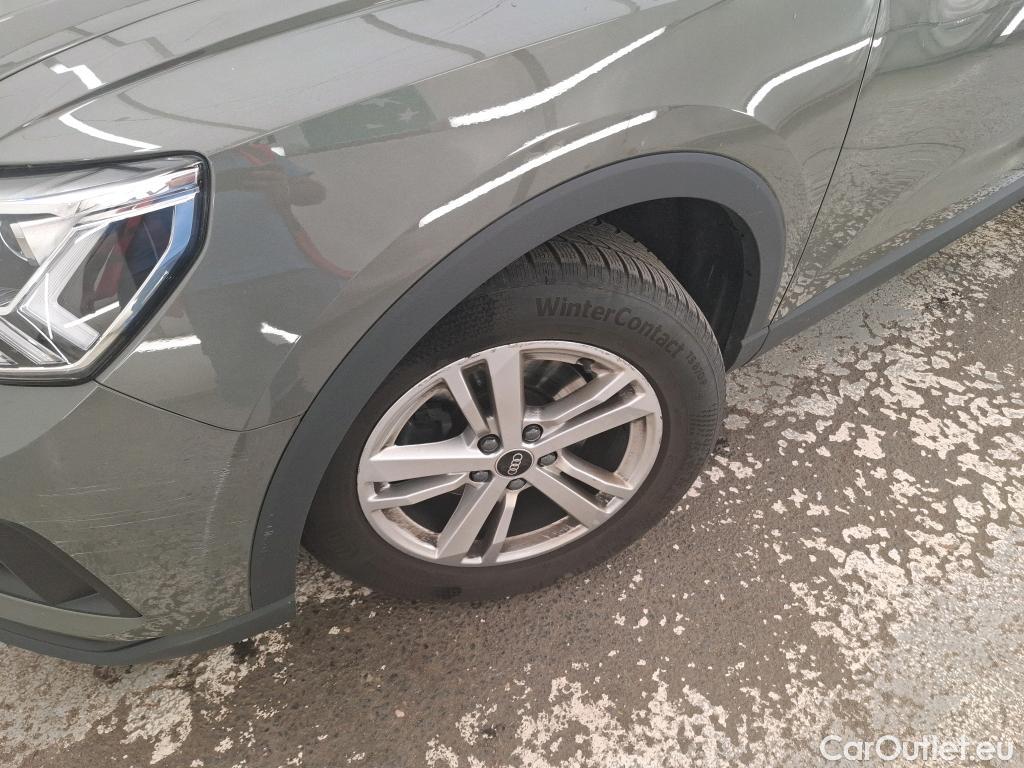  Audi  Q3 AUDI   2018  5P  SUV 35 TFSI 150 S TRONIC BUSINESS LINE #23