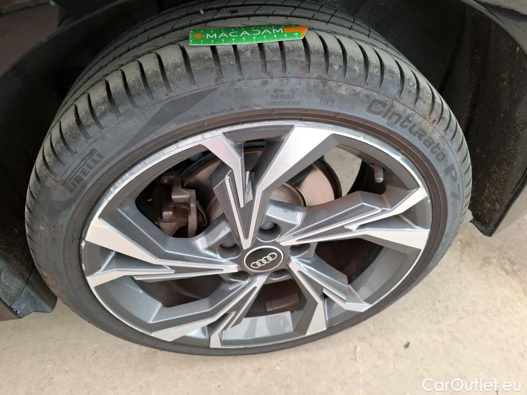  Audi  A3 AUDI  Sportback / 2020 / 5P / Berline 40 TFSI e 204 S Tronic Design Luxe #16