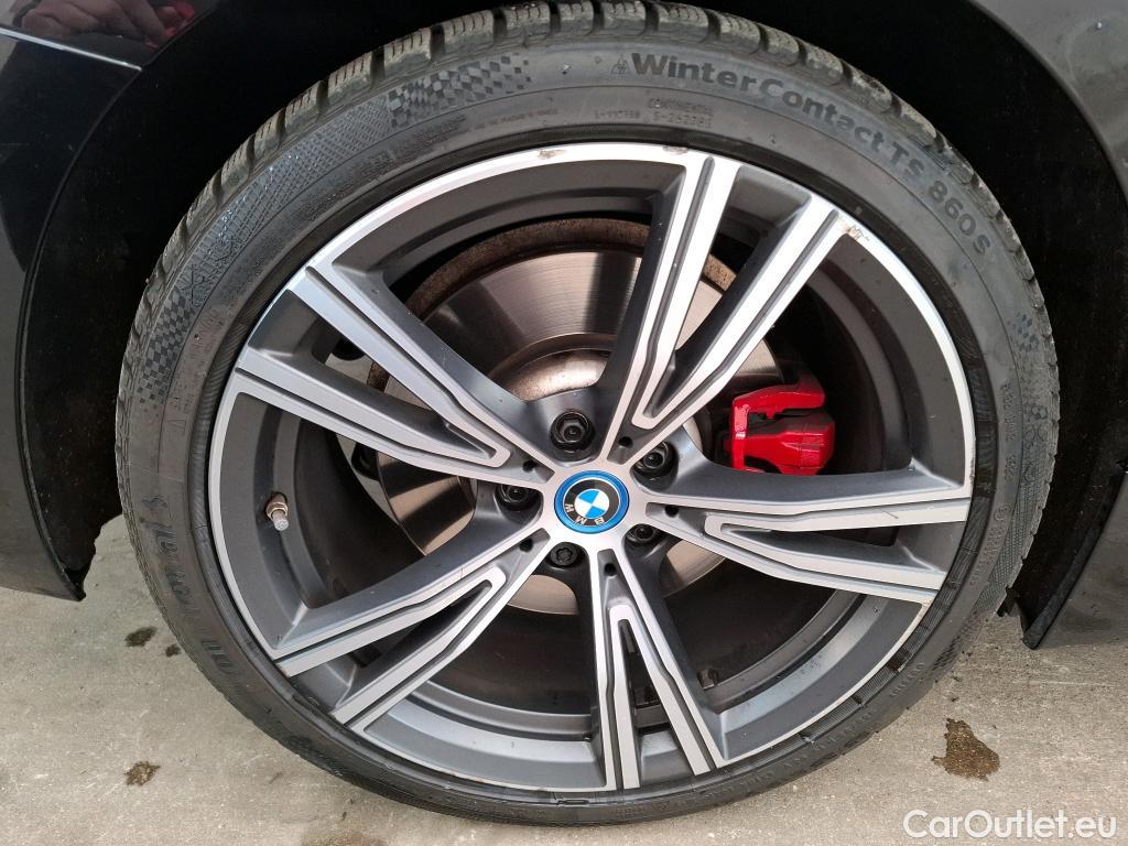  Bmw  Serie 3 BMW Série 3 Touring / 2022 / 5P / Break 320e xDrive 204ch M Sport BVA8 Hybride #8