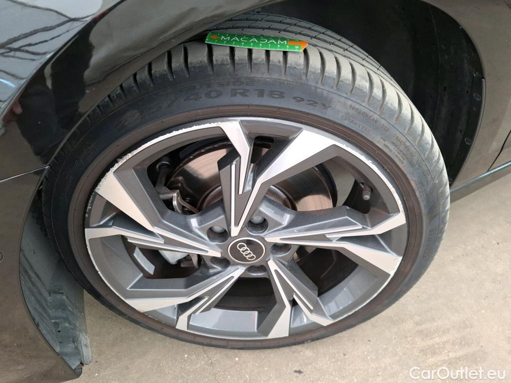  Audi  A3 AUDI  Sportback / 2020 / 5P / Berline 40 TFSI e 204 S Tronic Design Luxe #14