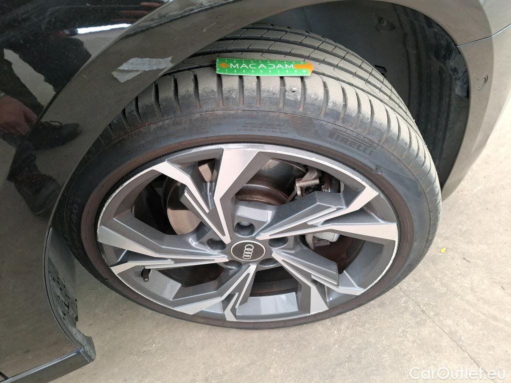  Audi  A3 AUDI  Sportback / 2020 / 5P / Berline 40 TFSI e 204 S Tronic Design Luxe #46
