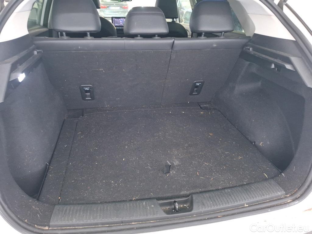  MG  4 MG MG / 2022 / 5P / Berline Luxury 6kWh 150kW #34
