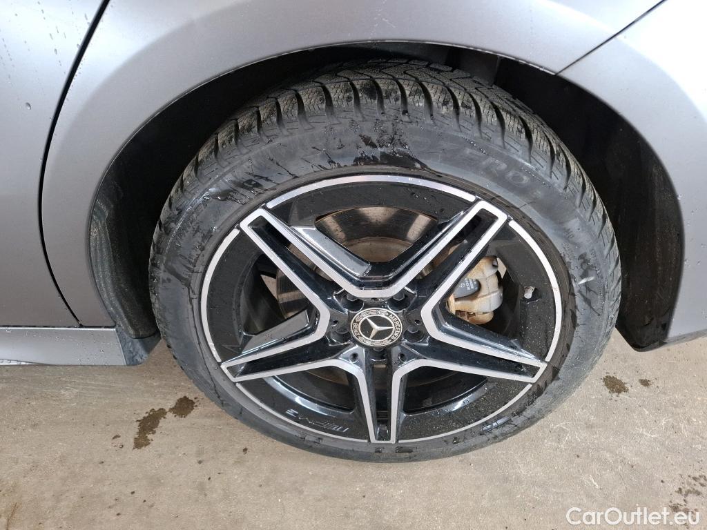  Mercedes  CLA-Klasse MERCEDES-BENZ CLA Coupe / 2019 / 4P / Coupé CLA 250 e AMG Line #5