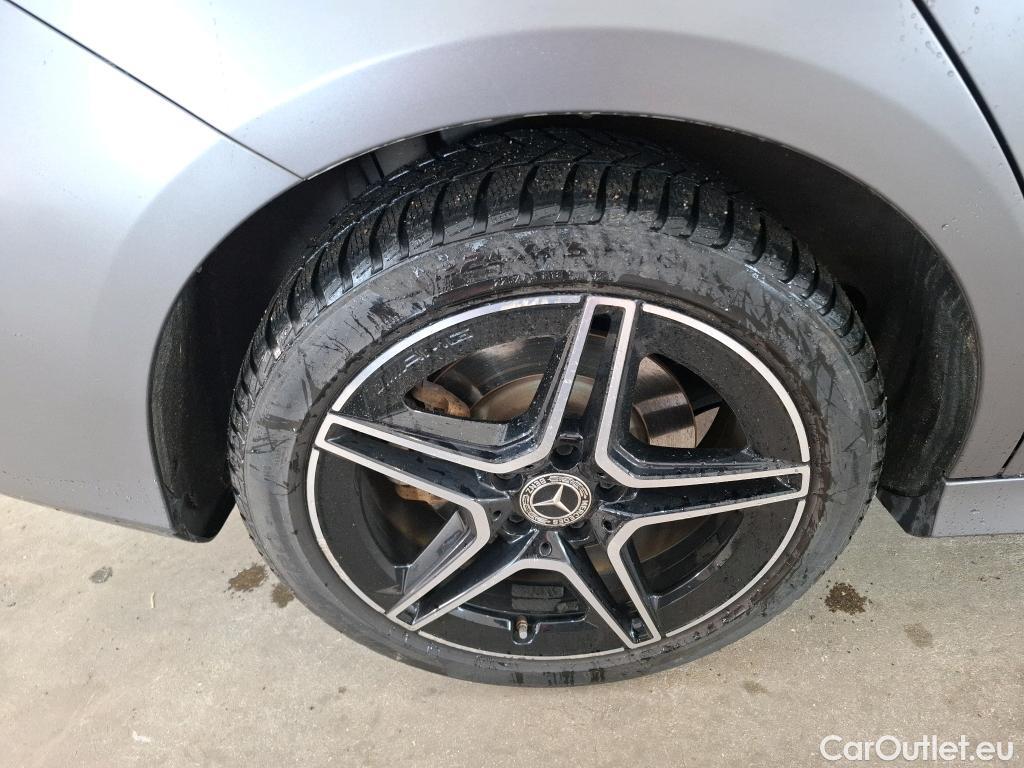  Mercedes  CLA-Klasse MERCEDES-BENZ CLA Coupe / 2019 / 4P / Coupé CLA 250 e AMG Line #9