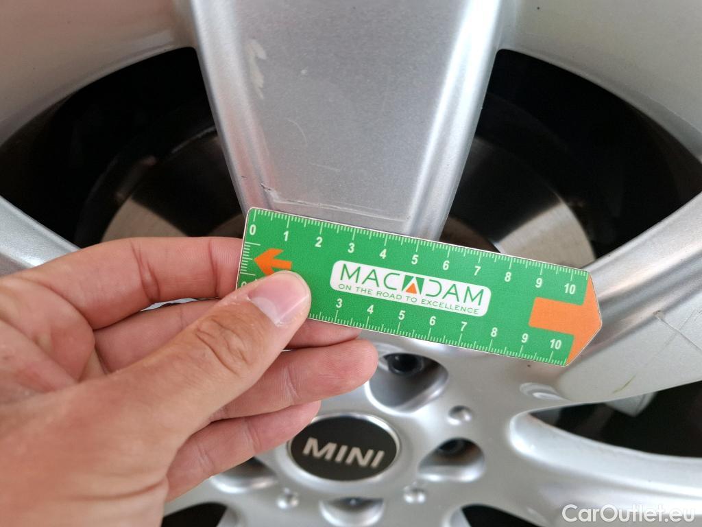  Mini  Countryman MINI  / 2020 / 5P / Crossover Cooper SE ALL4 Busi Design 125+95ch BVA6 #24
