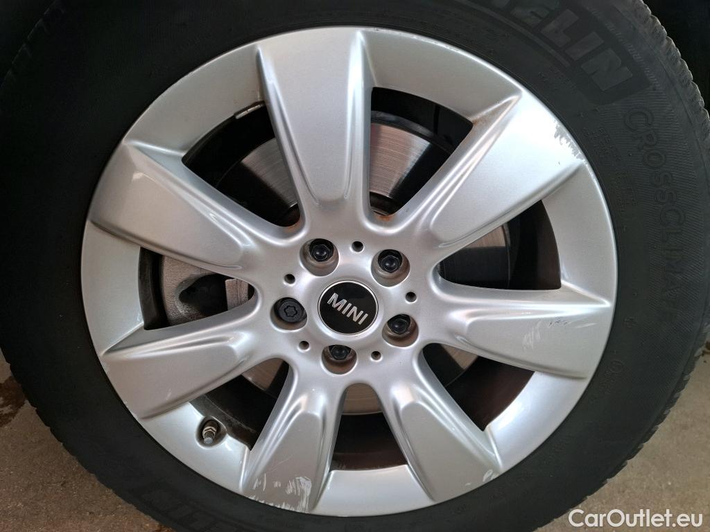  Mini  Countryman MINI  / 2020 / 5P / Crossover Cooper SE ALL4 Busi Design 125+95ch BVA6 #17