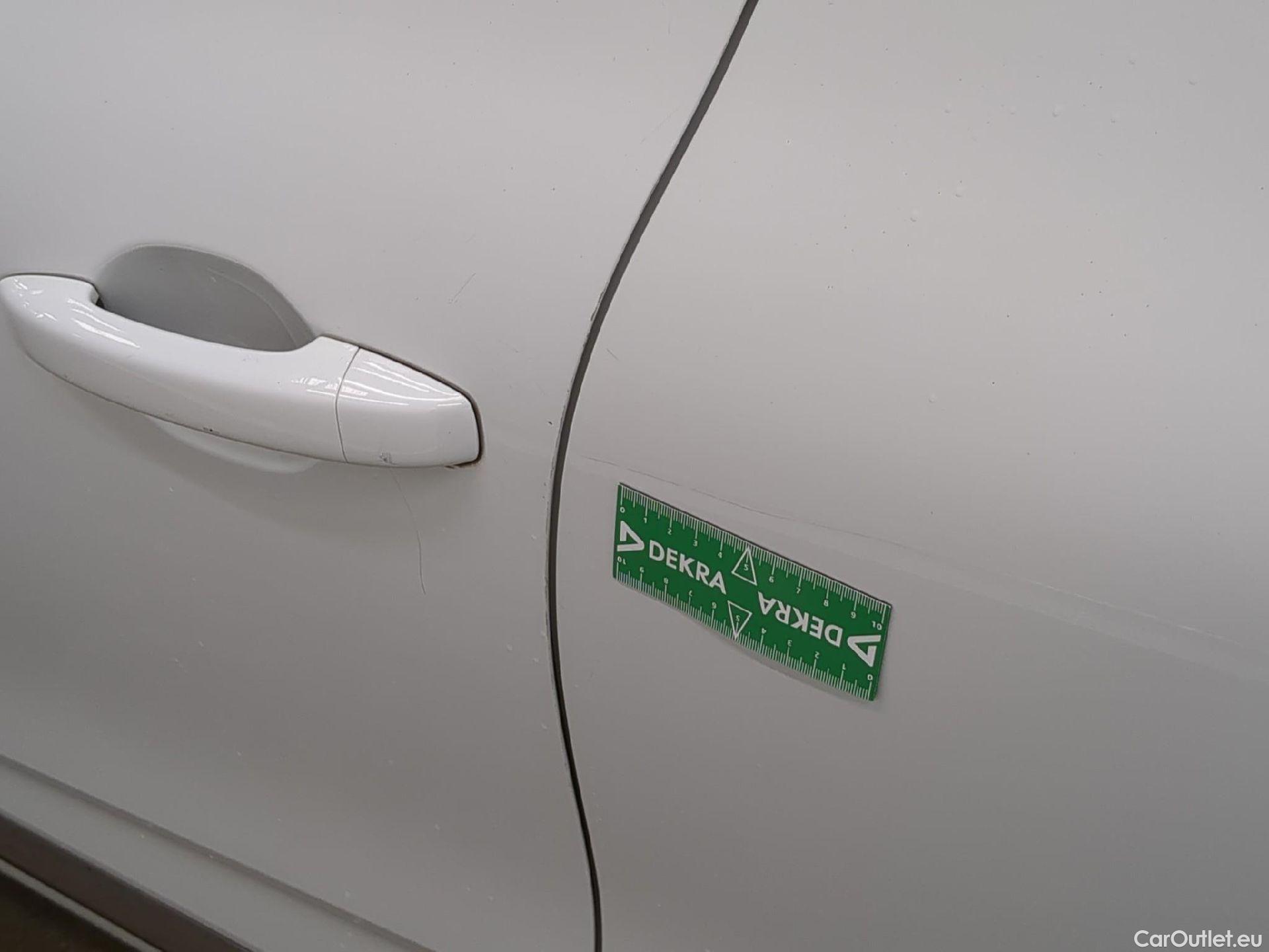  Renault  Clio  V Business 1.6 E-TECH Hybrid 140CV BVA6 E6d #24