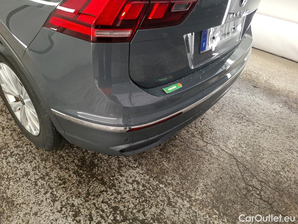  Volkswagen  Tiguan VOLKSWAGEN  / 2020 / 5P / SUV 1.4 eHybrid 245 DSG6 Life Business #1